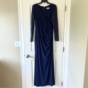 Women’s Long Sleeve Gown Dress in Blue | Size 10